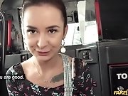 Kinky babe Freya Dee pays for taxi with her tight pussy