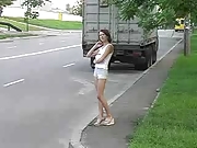 Русская проститутка путешествует автостопом