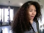 Cette salope de maeva chante comme un pied mais je la baise