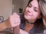 Je lui fais la meilleure pipe de sa vie