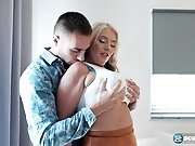 Maddie Cross's first anal video!