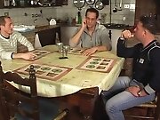 Italian lovers gets to be sucked by the chubby lass