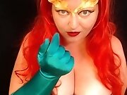 Evil Poison Ivy CONTROLS Robin
