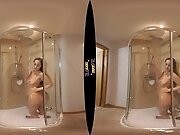 Wet & Wonderful featuring Frankie L - ZexyVR