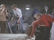 Uden en traevl - (Out Of a stitch) - 1968