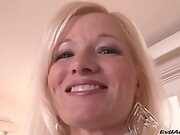 BTS-HoseHoes02 s05 HeidiHanson