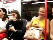 Girls like to look u bahn 1