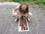 Hot Sarah Evans Tight Pink Pussy Spreads Open As She...